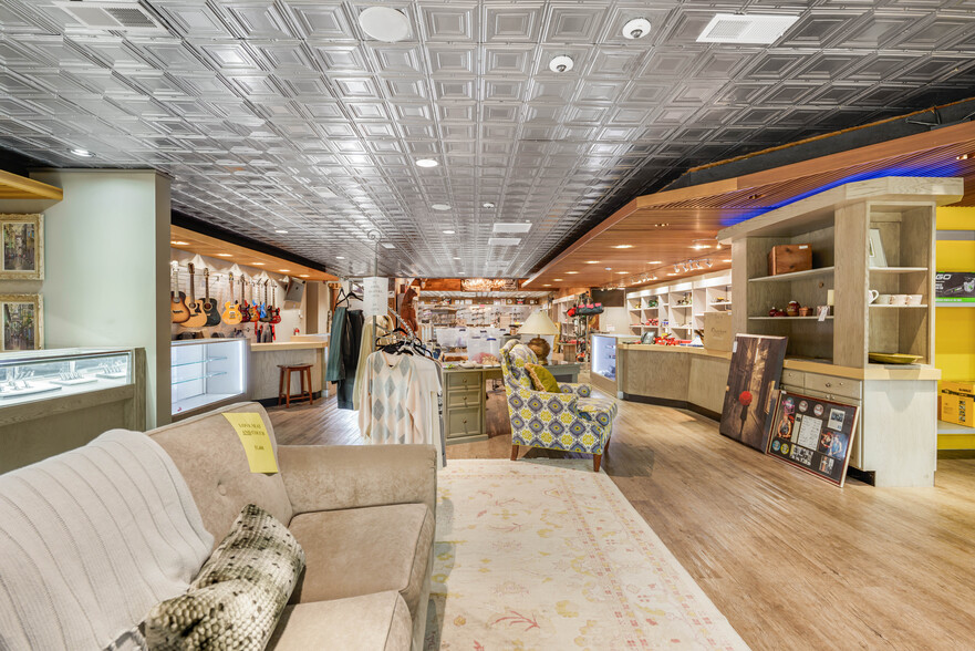 More Photos Of 255 Cumberland Trace Rd, Bowling Green Flex For Lease