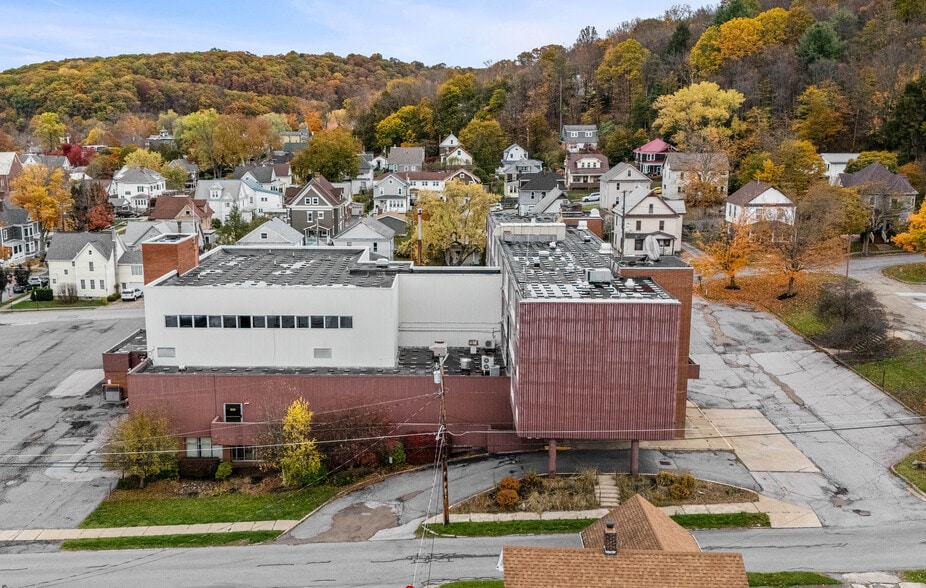 More Photos Of 94 Hospital St, Ridgway Specialty For Sale