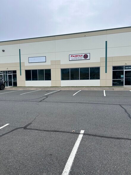 More Photos Of 14101-14121 Mariah Ct, Chantilly Light Manufacturing For Lease