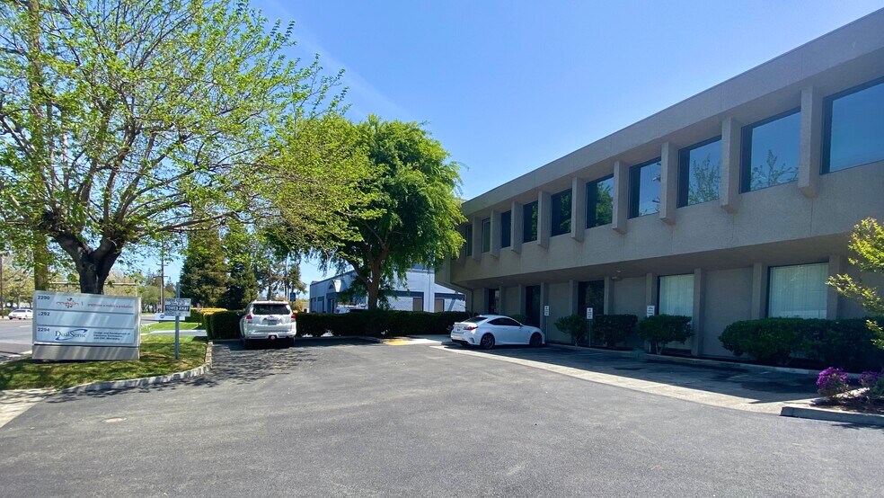 More Photos Of 2290-2294 Walsh Ave, Santa Clara Light Manufacturing For Sale