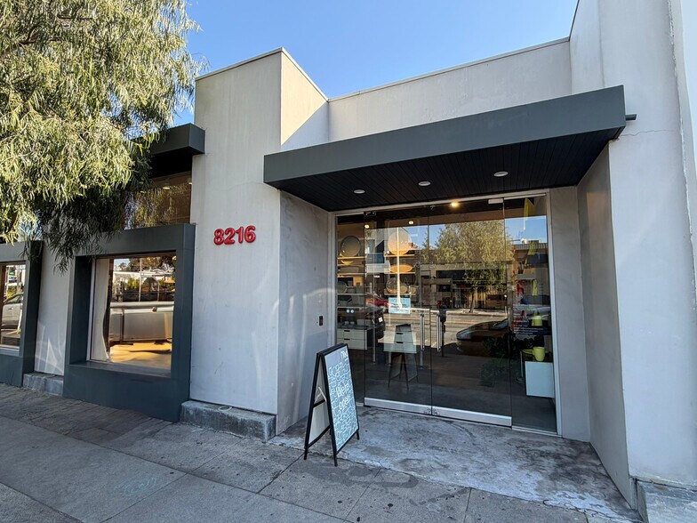 More Photos Of 8216 W 3rd St, Los Angeles Storefront For Lease