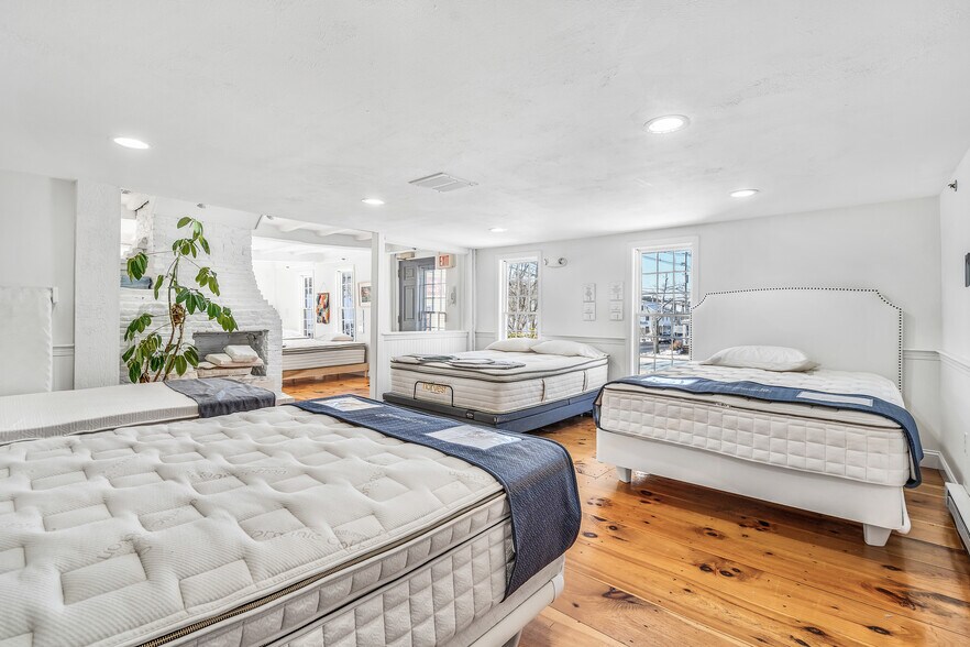 More Photos Of 348 Boston Post Rd, Sudbury Storefront Retail Office For Sale