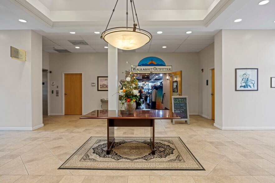 More Photos Of 90 N Main St, Harrisonburg Office For Sale