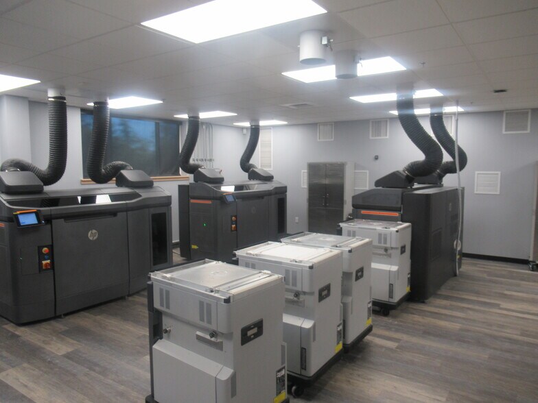 More Photos Of 1830 Scout Pl, Ferndale Warehouse For Sale