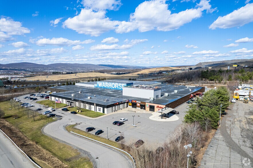 More Photos Of 1000 Dunham Dr, Dunmore Industrial For Sale