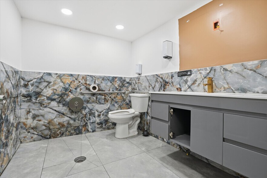 More Photos Of 45 NW 22nd Ave, Miami Restaurant For Sale