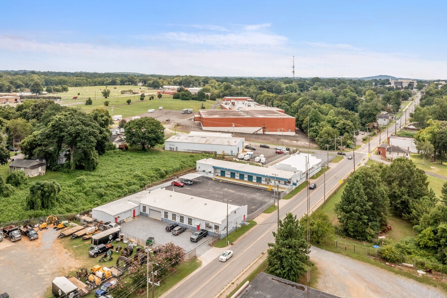 More Photos Of 812 Dr Martin Luther King Jr Way, Gastonia Industrial For Sale