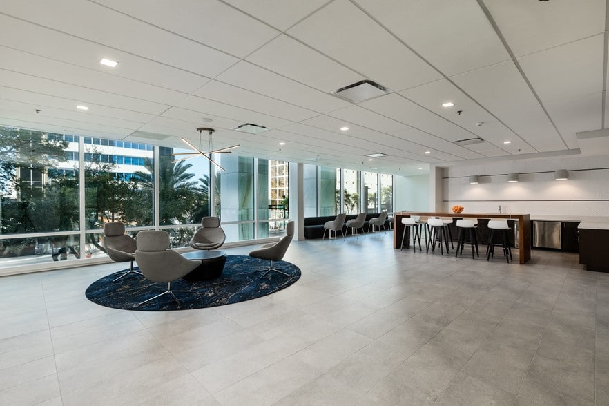 More Photos Of 101 E Kennedy Blvd, Tampa Office Residential For Lease