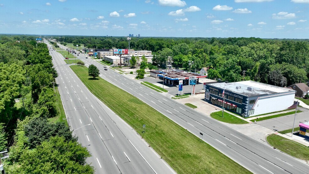 More Photos Of 16550-16512 Telegraph Rd, Detroit General Retail For Sale