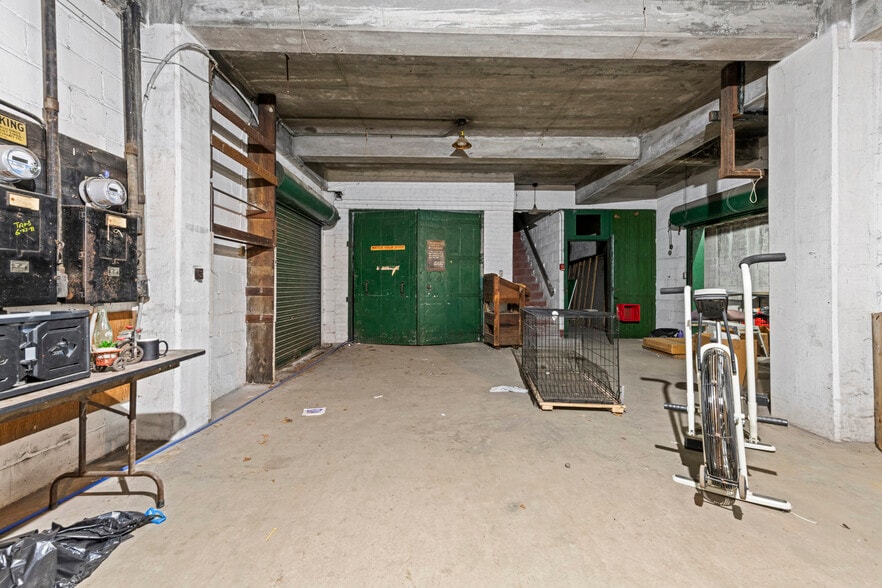 More Photos Of 3454 Mack Ave, Detroit Service For Sale