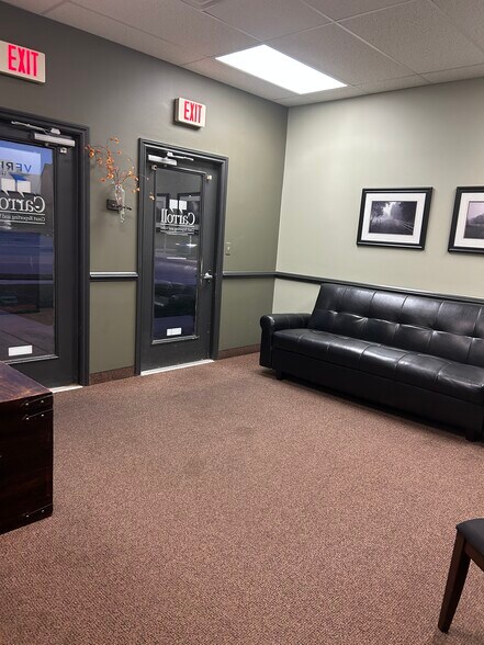 More Photos Of 175 Cass Ave, Mount Clemens Office For Sale
