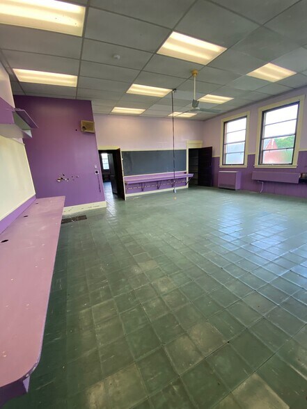 More Photos Of 35 Columbus St, Fitchburg Schools For Sale