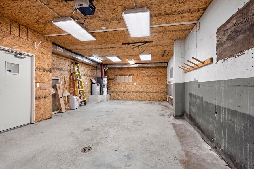 More Photos Of 1006 Ash St, Eudora Loft Creative Space For Lease