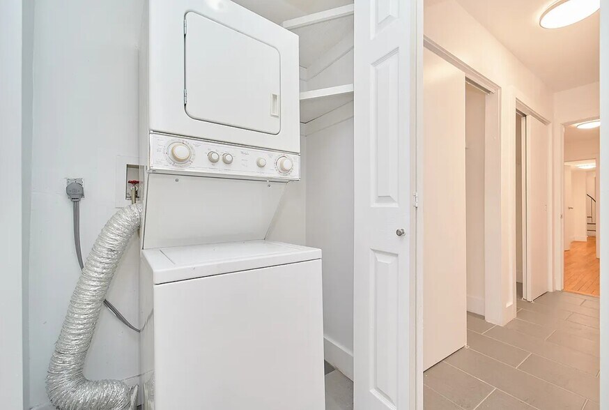 More Photos Of 239 W 20th St, New York Apartments For Sale