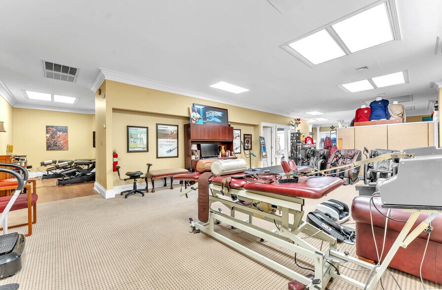 More Photos Of 2906 N Ocoee St, Cleveland Office For Sale