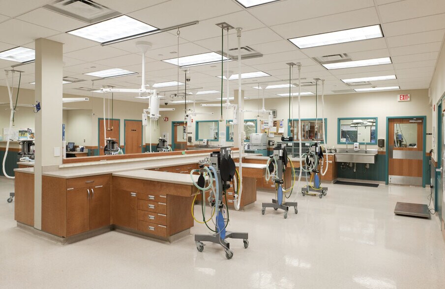 More Photos Of 197 Hance Ave, Tinton Falls Medical For Lease