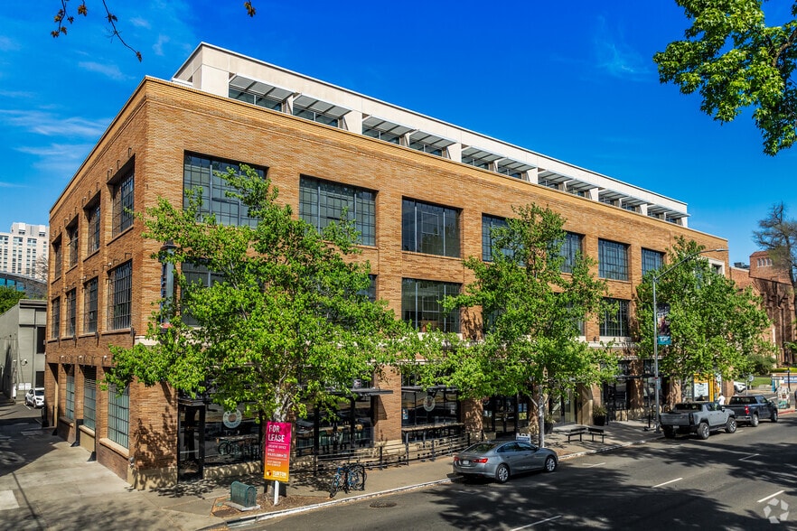 More Photos Of 1530 J St, Sacramento Apartments For Lease