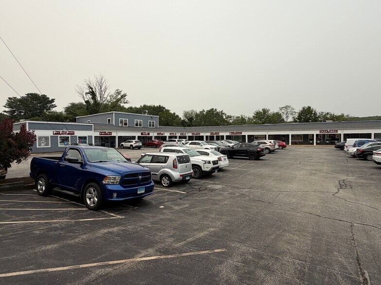 More Photos Of 170 Flanders Rd, Niantic Storefront For Lease