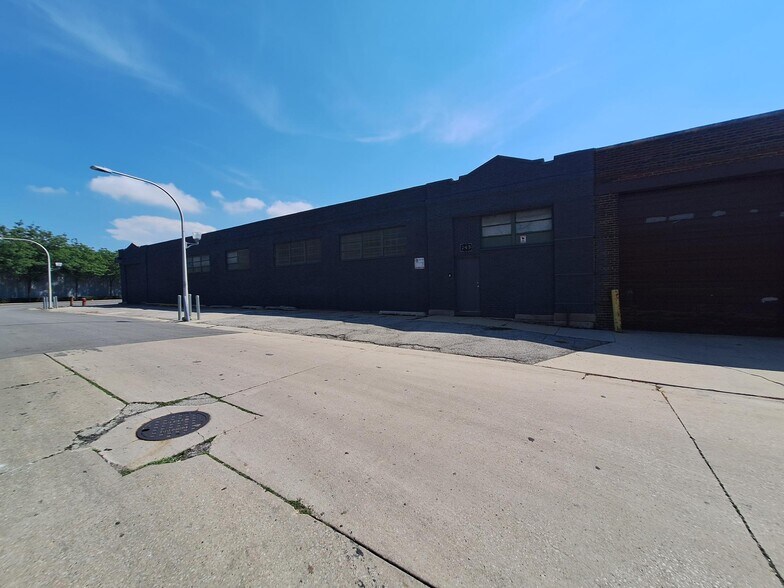 More Photos Of 740 N Albany Ave, Chicago Industrial For Lease