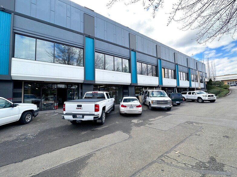 More Photos Of 13433 NE 20th St, Bellevue Unknown For Lease