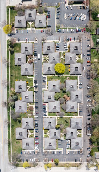 More Photos Of 1803 Hicks Rd, Rolling Meadows Unknown For Lease