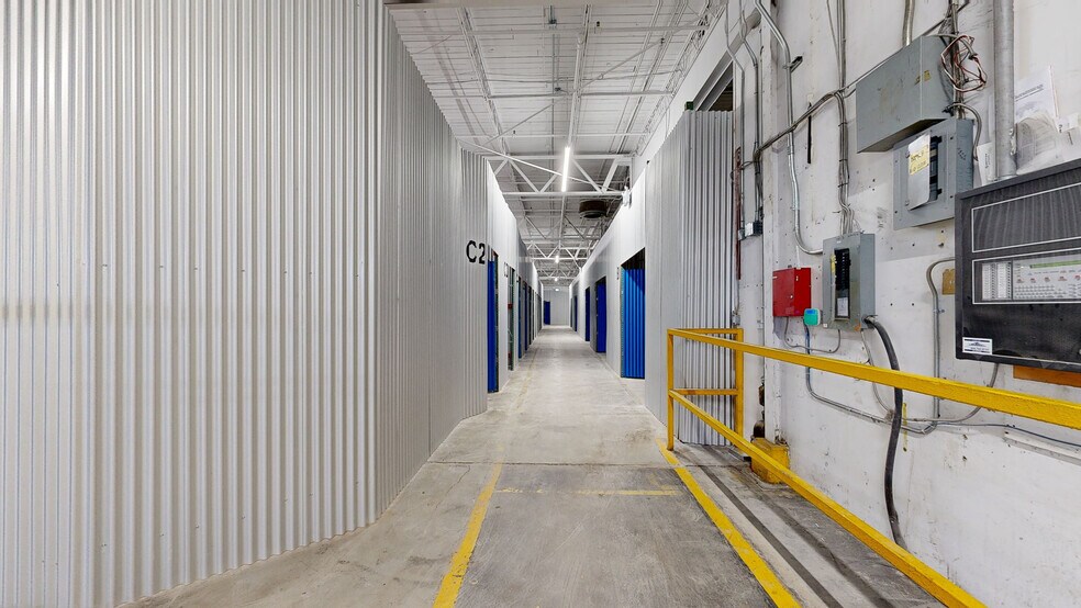 More Photos Of 724 Caledonia Rd, Toronto Warehouse For Lease