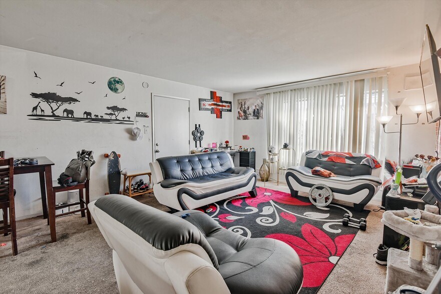 More Photos Of 1927 82nd Ave, Oakland Apartments For Sale