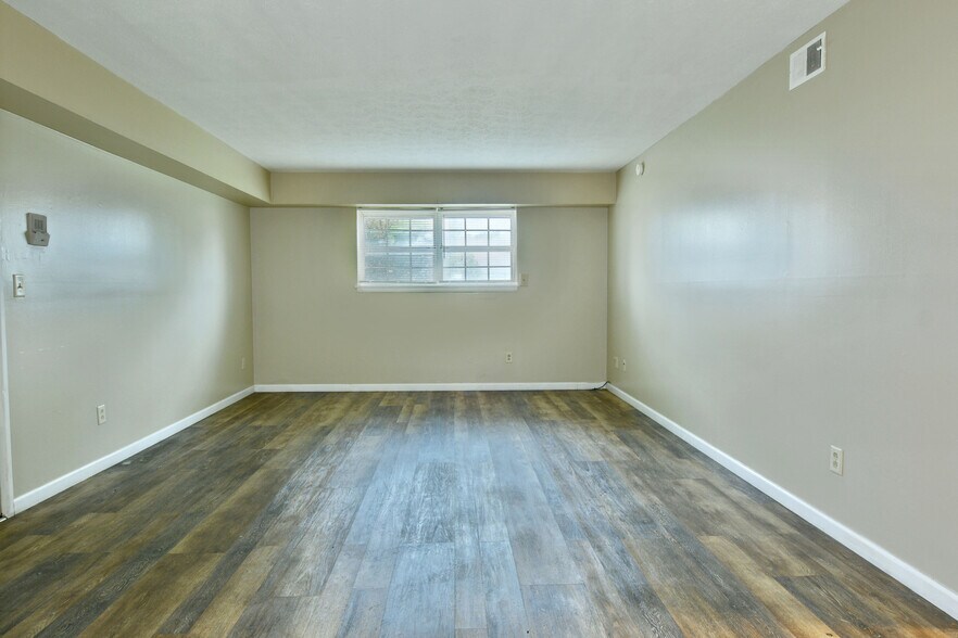 More Photos Of 203-205 Churchill Hubbard Rd, Youngstown Apartments For Sale