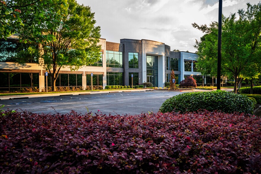 More Photos Of 1990 Vaughn Rd, Kennesaw Office For Lease