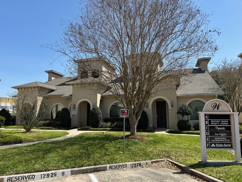 More Photos Of 12824 Willow Centre Dr, Houston Medical For Sale