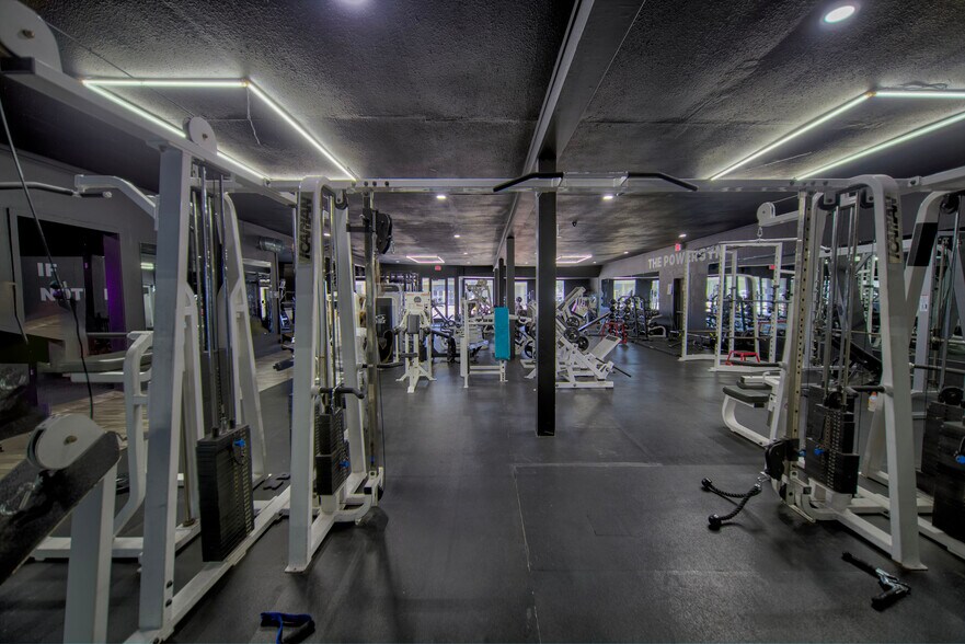 More Photos Of 9793 Live Oak Blvd, Live Oak Storefront Retail Office For Sale