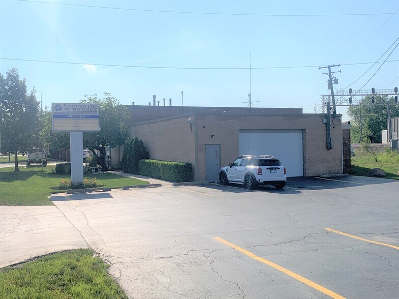 More Photos Of 4139 W 123rd St, Alsip Service For Sale