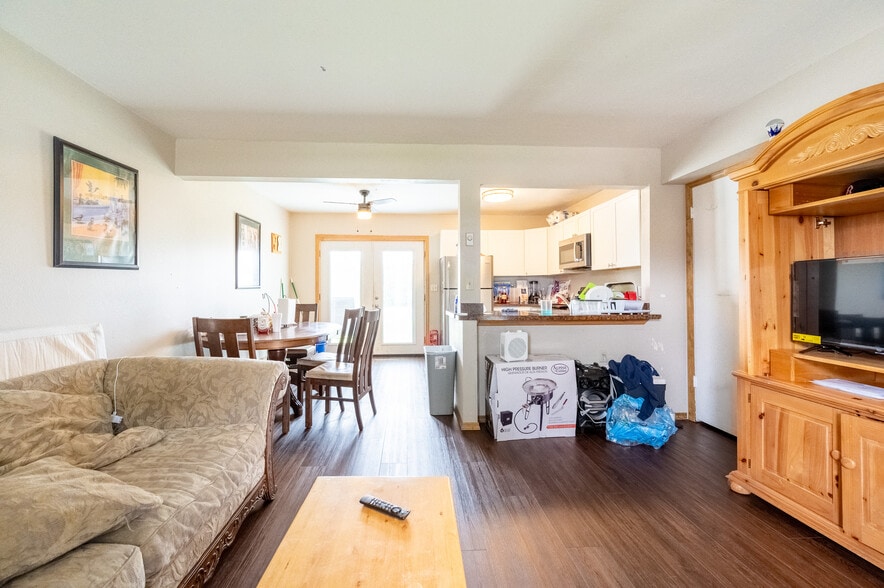 More Photos Of 500 S 20th Ave, Bozeman Apartments For Sale