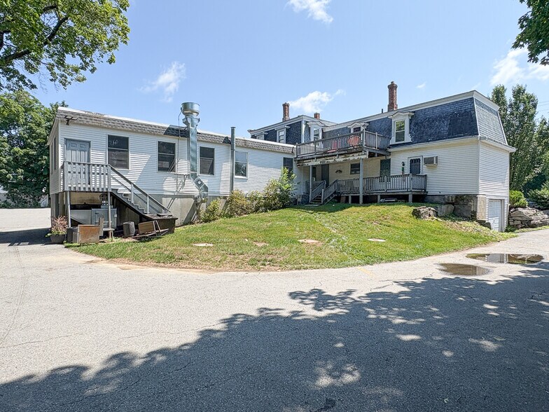 More Photos Of 7 Elm St, Townsend Office For Lease