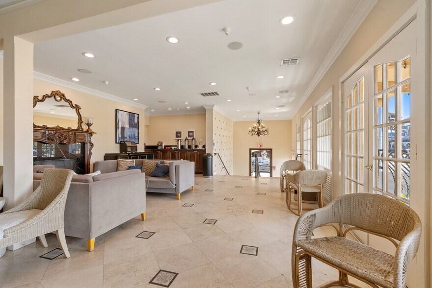 More Photos Of 690-696 S Coast Hwy, Laguna Beach, Laguna Beach Hotel For Sale