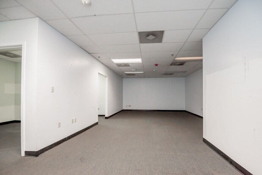 More Photos Of 908 Churchmans Road Ext, New Castle Office For Lease