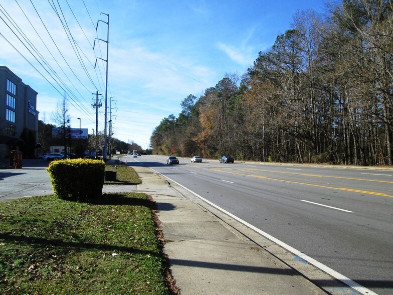 More Photos Of 4783 Peachtree Rd, Atlanta Freestanding For Sale