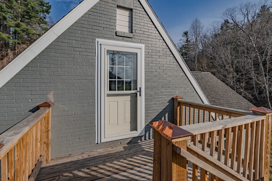 More Photos Of 12 Scenic Rd, Fries General Retail For Sale