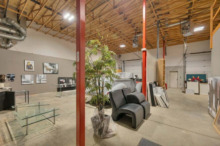 More Photos Of 4403-4413 94 St NW, Edmonton Light Distribution For Sale