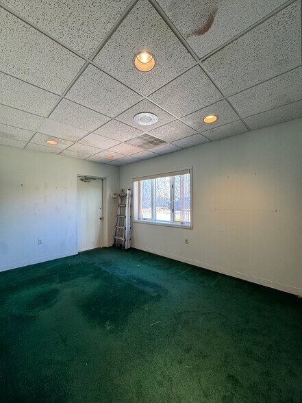More Photos Of 1701 New Rd, Linwood Office For Sale