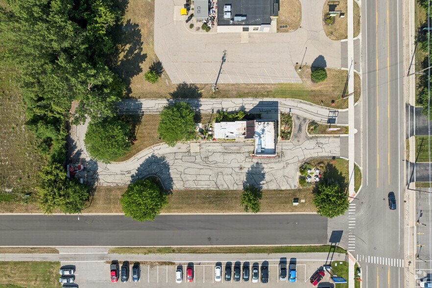More Photos Of 554 E 8th St, Holland Fast Food For Sale