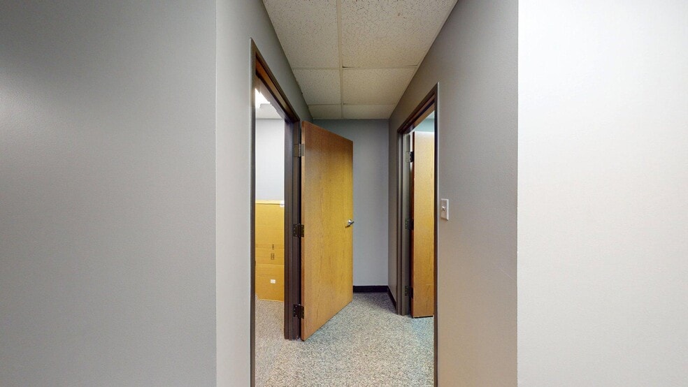 More Photos Of 2109 N Yellowood Ave, Broken Arrow Light Distribution For Lease