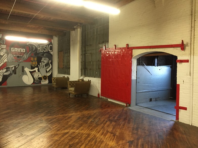 More Photos Of 3800 Jasper St, Philadelphia Service For Lease