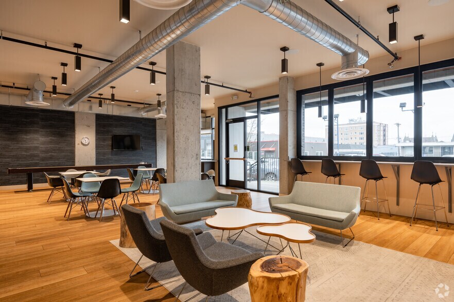 More Photos Of 102 N G St, Tacoma Apartments For Lease