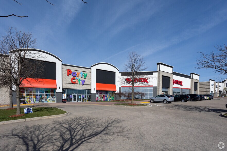 More Photos Of 2010 SE Delaware Ave, Ankeny Unknown For Lease