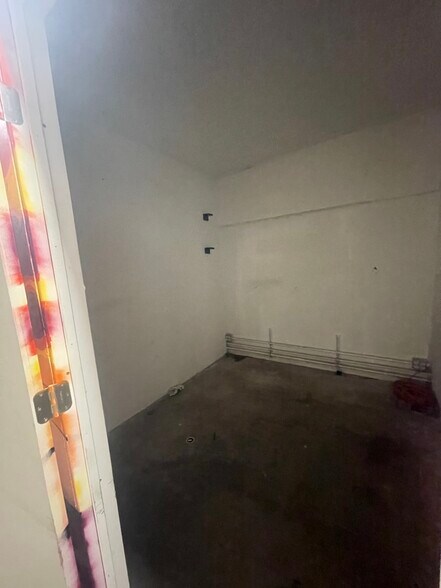 More Photos Of 5442 Alhambra Ave, Los Angeles Warehouse For Lease