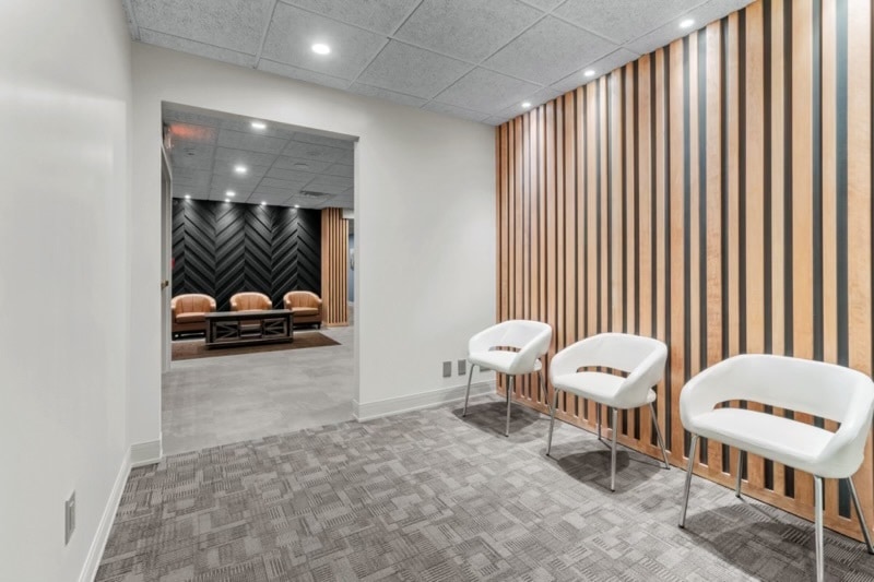 More Photos Of 555 S Perryville Rd, Rockford Office For Lease