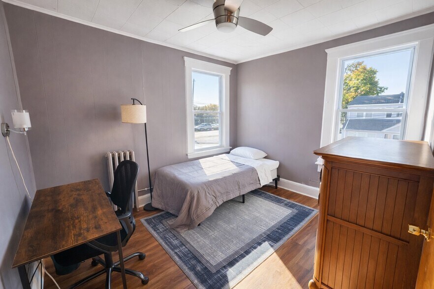 More Photos Of 105 Parkview Ave, Elmwood Park Multifamily For Sale