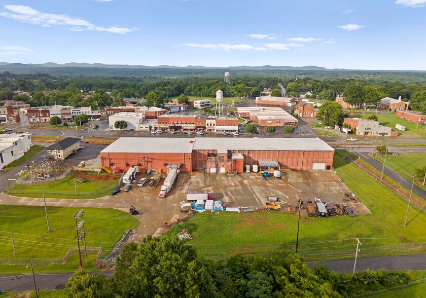 More Photos Of 1 S Main St, Granite Falls Warehouse For Sale