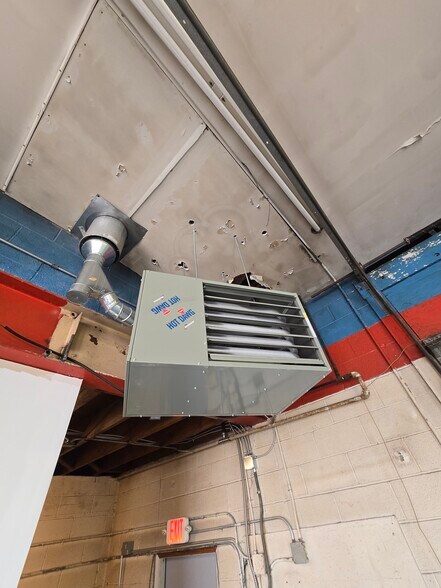 More Photos Of 9360 State Route 43, Streetsboro Auto Repair For Sale